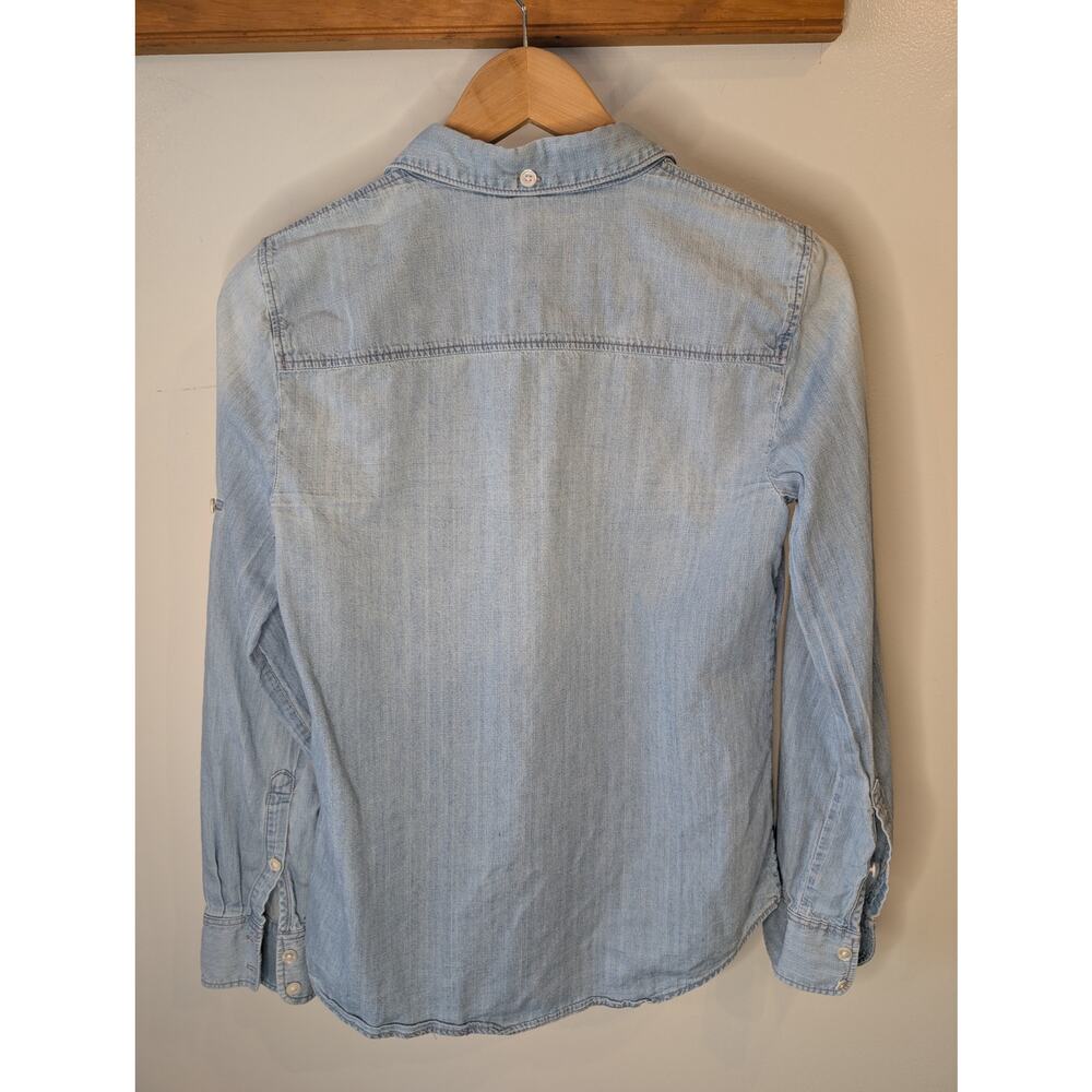 J.Crew Chambray Denim Shirt Light Blue Button Down Cotton Size 4 Preppy Classic - Picture 2 of 7